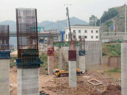 钢结构廊桥施工
